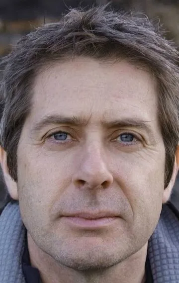 Фотография актёра Йен Стюарт