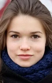 Фотография актёра Зои Мур