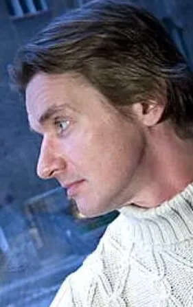 Фотография актёра Мика Райна