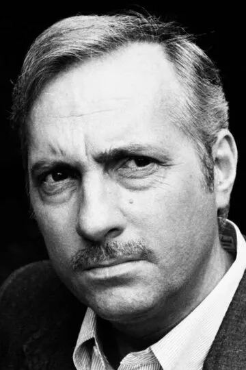 Фотография актёра Мишель Серро