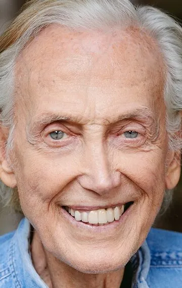 Фотография актёра Майрон Нэтвик