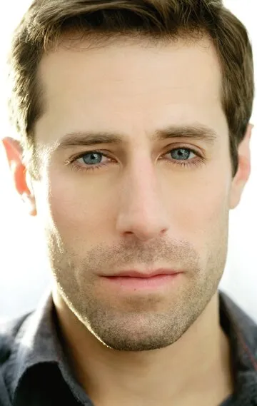 Фотография актёра Джош Кук