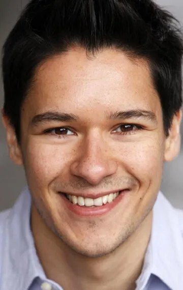 Фотография актёра Оливер Джеймс