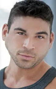 Фотография актёра Бретт Азар