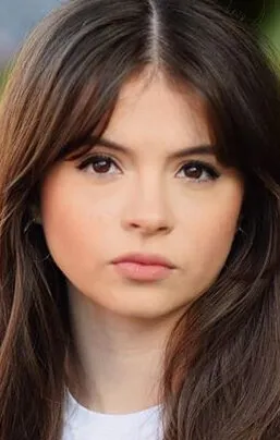 Фотография актёра Эмили Коутс