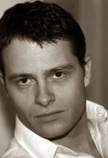 Фотография актёра Расселл Уэйт