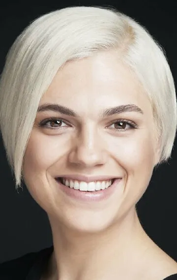 Фотография актёра Ипек Эрдем