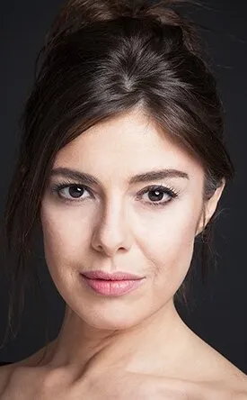 Фотография актёра Гёзде Кансу