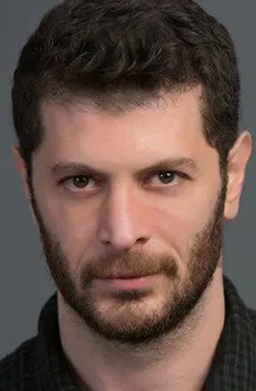 Фотография актёра Угур Карабулут