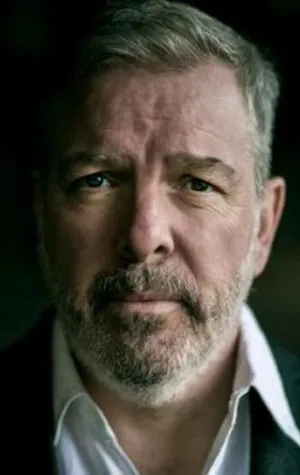 Фотография актёра Ллойд Хатчинсон