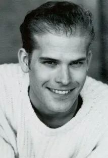 Фотография актёра Джон Бёрнли