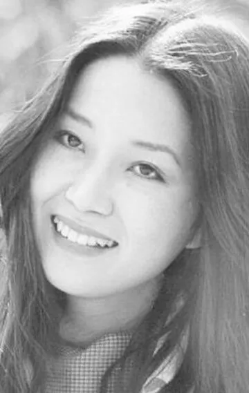 Фотография актёра Ёсиэ Симамура