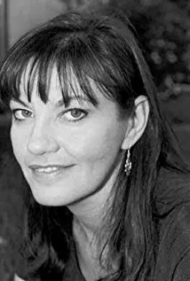 Фотография актёра Элли МакБрайд