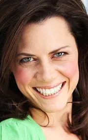 Фотография актёра Эмили Бауэр