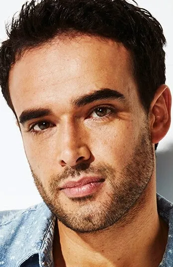 Фотография актёра Гленн МакМиллан