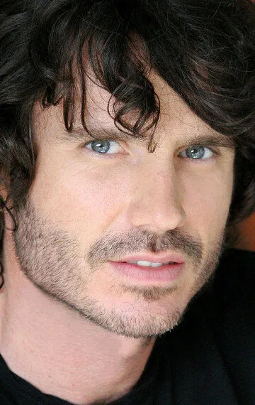 Фотография актёра Шэйн Бролли