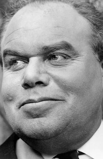 Фотография актёра Питер Булл