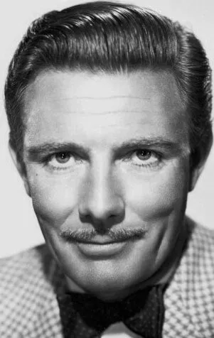 Фотография актёра Том Хелмор