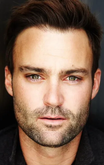 Фотография актёра Мэттью Ле Невез