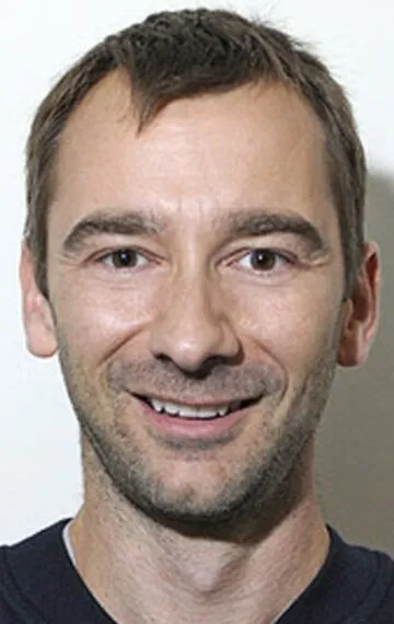 Фотография актёра Чарли Кондо