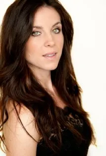 Фотография актёра Анджела Бэртис