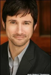 Фотография актёра Джош Роберт Томпсон