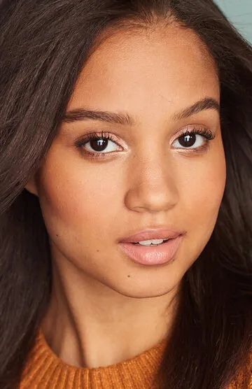 Фотография актёра Корина Мессиа