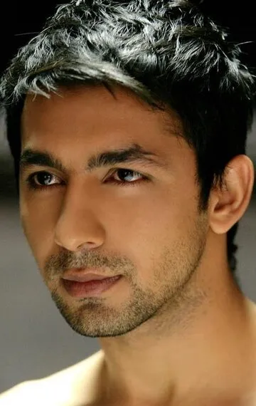 Фотография актёра Падам Бхола