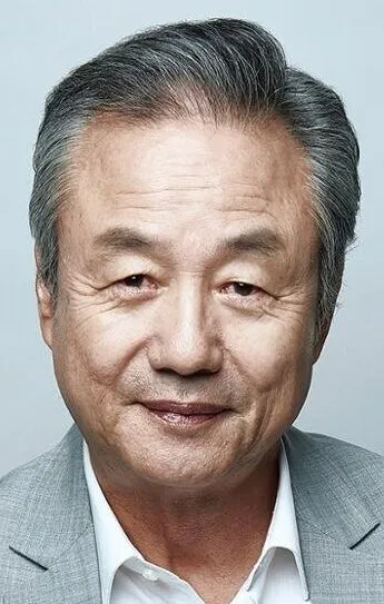 Фотография актёра Чон Дон-хван