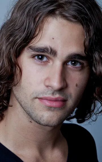 Фотография актёра Коуди Кирсли