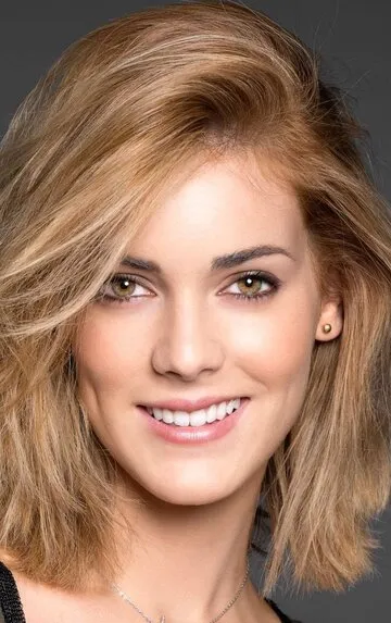 Фотография актёра Алехандра Ониэва