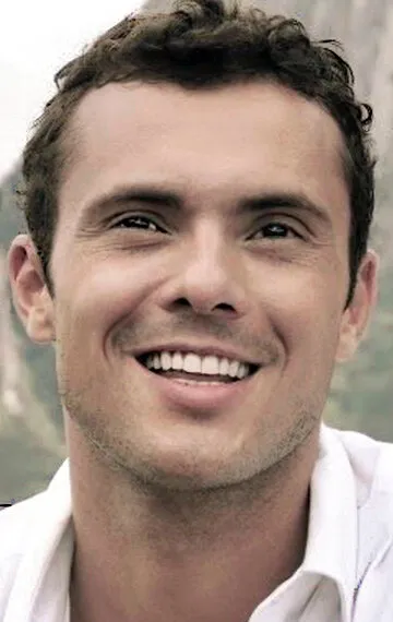 Фотография актёра Адриану Толоза