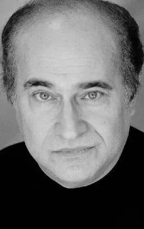 Фотография актёра Роберт Требор