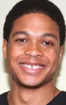 Фотография актёра Рэй Фишер