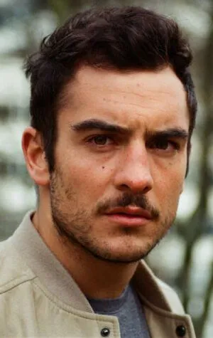 Фотография актёра Уго Брунсвик