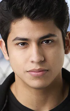 Фотография актёра Эрик Лопез