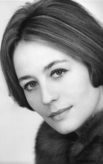 Фотография актёра Анни Жирардо