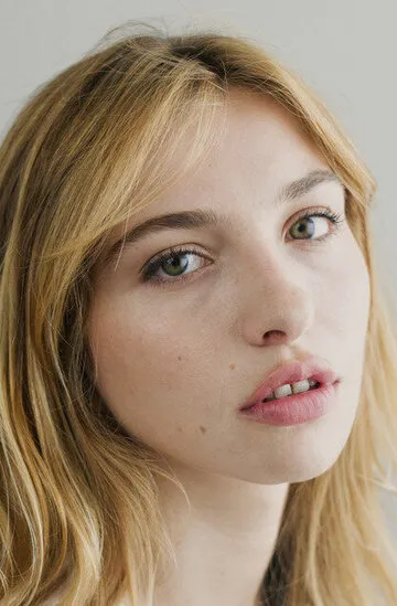 Фотография актёра Мари Коломб