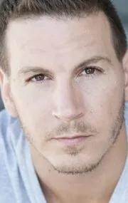 Фотография актёра Джонатан Стэнли