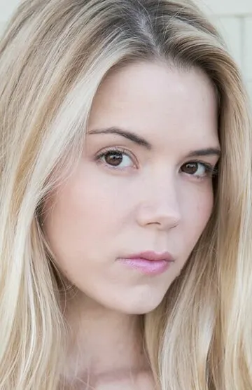 Фотография актёра Брук Энн Смит