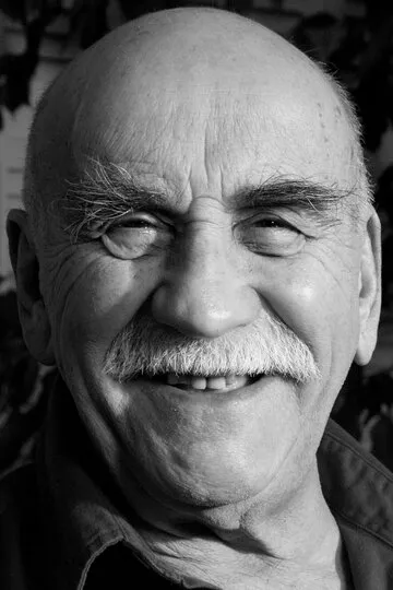 Фотография актёра Уоррен Митчелл