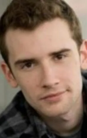 Фотография актёра Рафаэль Грош-Харви