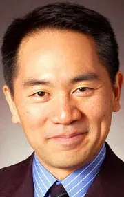 Фотография актёра Кэисукэ Хоаси