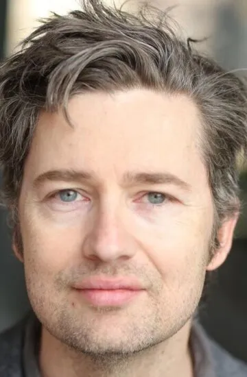 Фотография актёра Карл Джиари