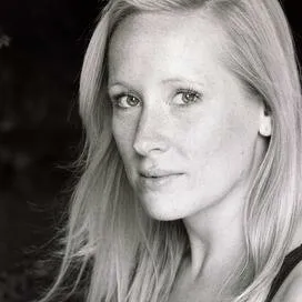 Фотография актёра Марта Хоу-Дуглас