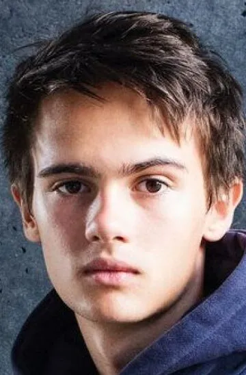 Фотография актёра Аарон Кисёв