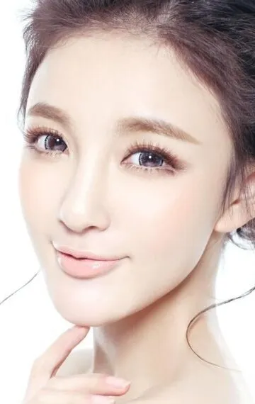 Фотография актёра Энджел Лю