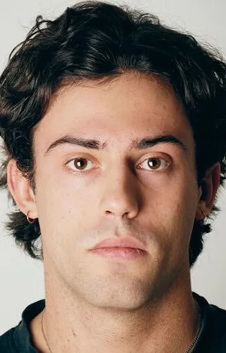 Фотография актёра Аарон Альтарас