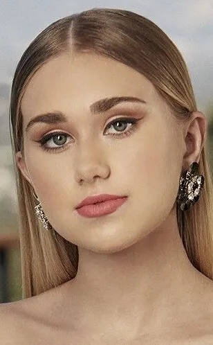 Фотография актёра Эмили Скиннер