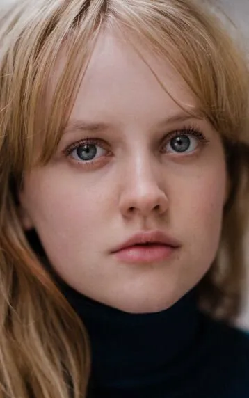 Фотография актёра Маркелла Кавена